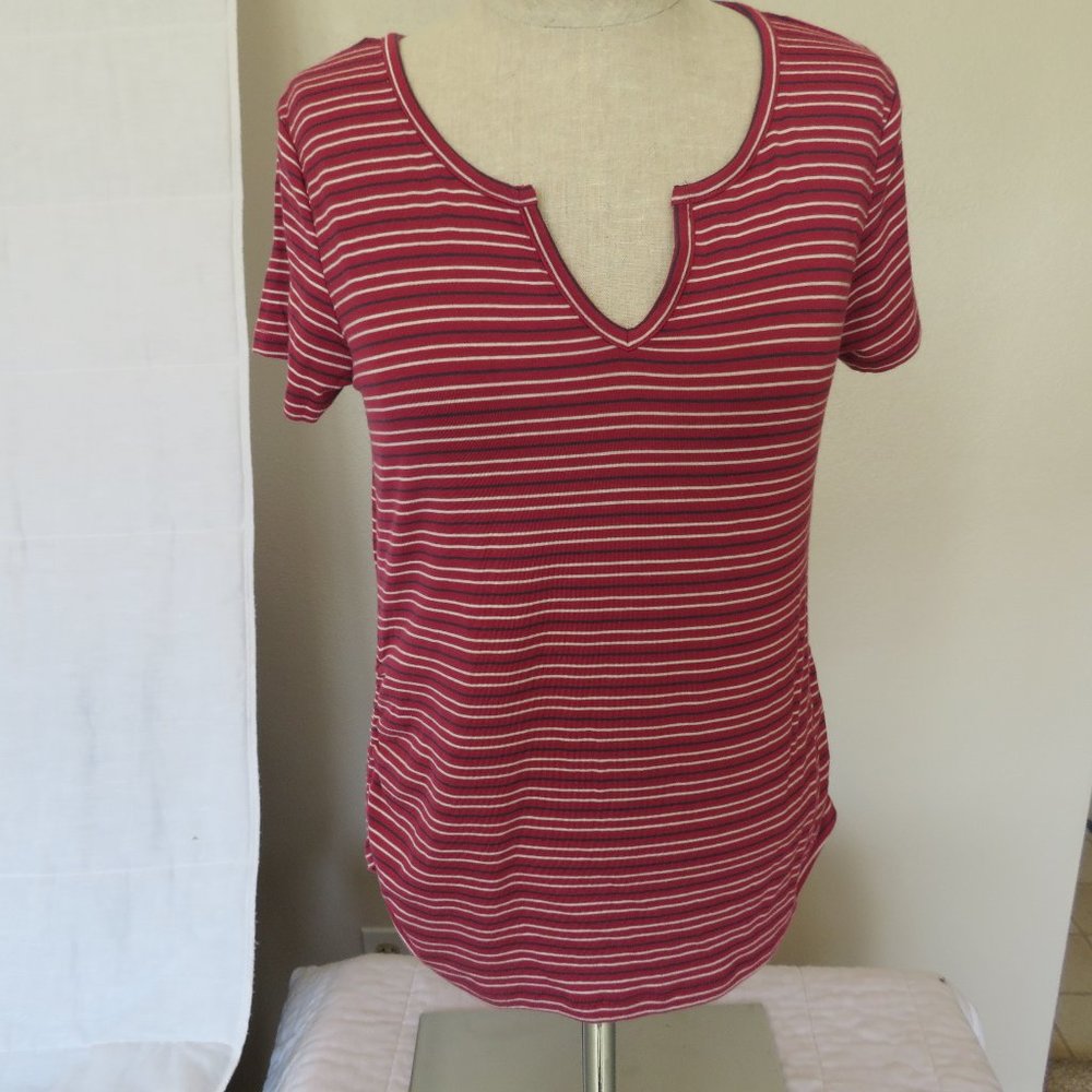 PINK ROSE  VINTAGE INSPIRED V NECK SHIRT